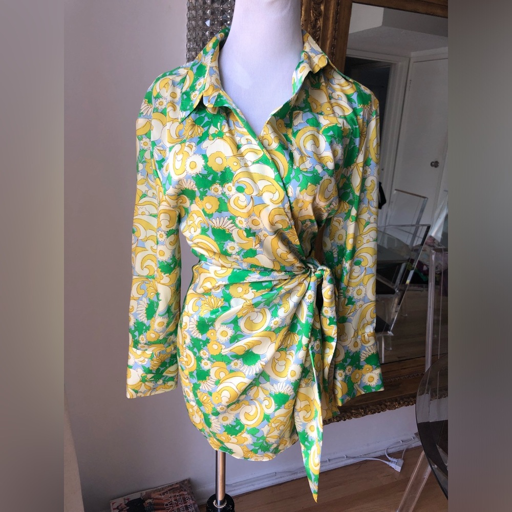 Zara floral green print wrap around dress size small
